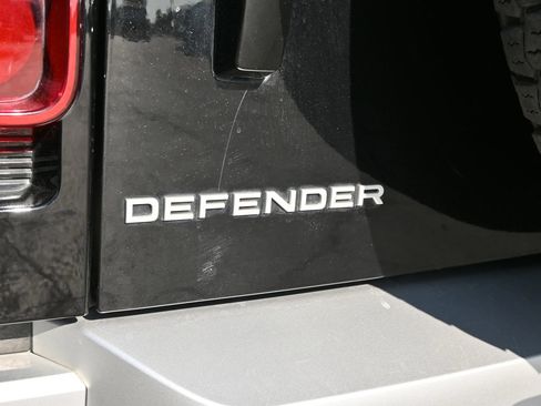 Used 2025 Land Rover Defender 110 S AWD/4WD image 22
