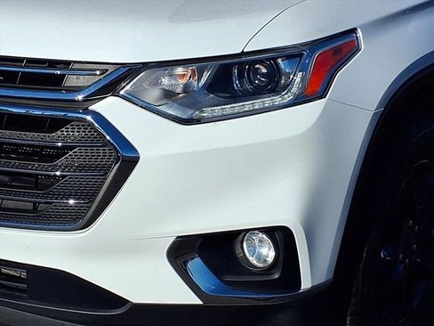 Certified 2020 Chevrolet Traverse LT image 28