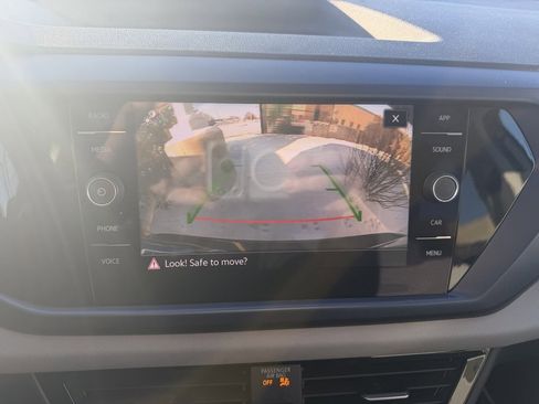 Used 2023 Volkswagen Taos SE w/ Panoramic Sunroof Package image 26