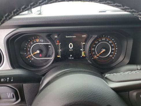 New 2026 Jeep Gladiator Willys image 10