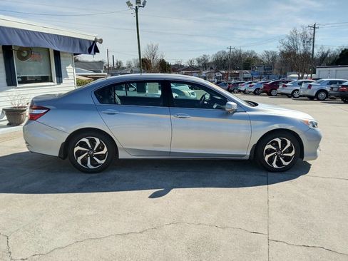 Used 2016 Honda Accord EX-L image 4