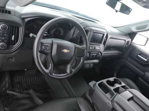 Used 2021 Chevrolet Silverado 1500 W/T w/ WT Convenience Package AWD/4WD image 17