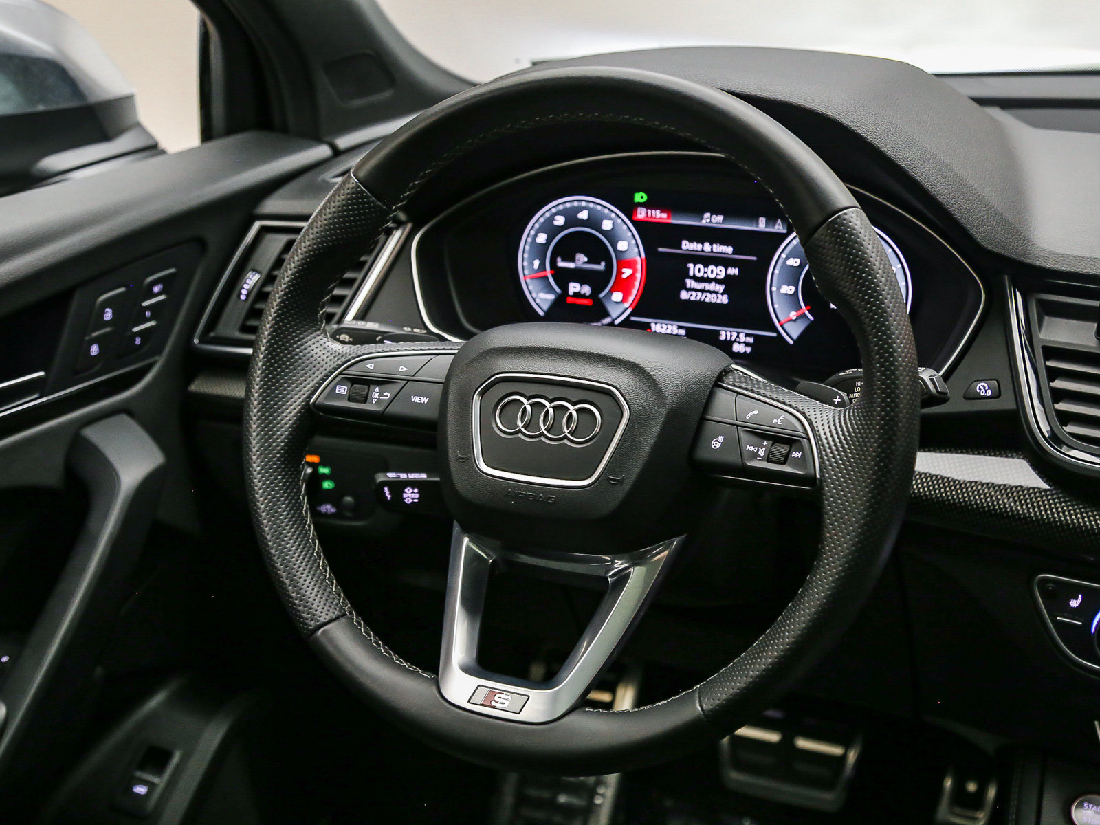 Certified 2022 Audi SQ5 Premium Plus w/ Premium Plus Package AWD/4WD image 16