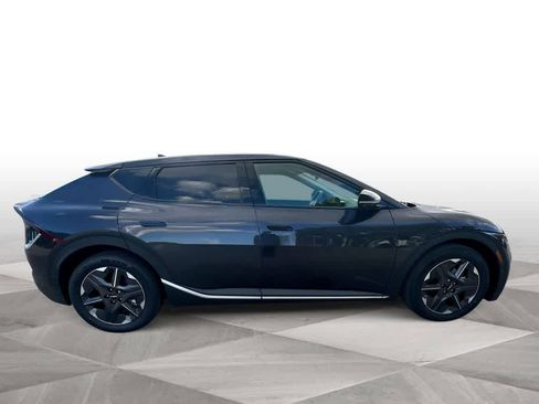 New 2025 Kia EV6 Light w/ Light LR Technology Package image 8
