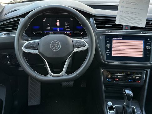 Used 2023 Volkswagen Tiguan SE w/ Panoramic Sunroof Package FWD image 14