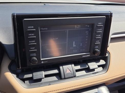 Used 2021 Toyota RAV4 LE FWD image 20