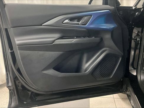 Used 2025 Chevrolet Equinox EV LT w/ Convenience Package image 9