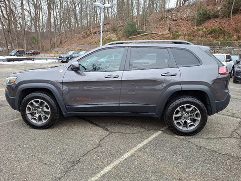 Certified 2020 Jeep Cherokee Trailhawk w/ Cold Weather Group AWD/4WD image 4
