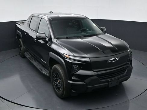 Used 2024 Chevrolet Silverado EV W/T AWD/4WD image 27