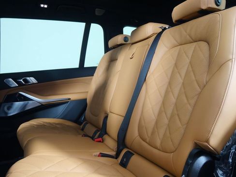 Used 2026 BMW X7 xDrive40i w/ M Sport Package image 17