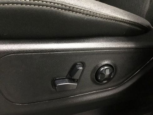 Used 2021 RAM 1500 Big Horn image 10