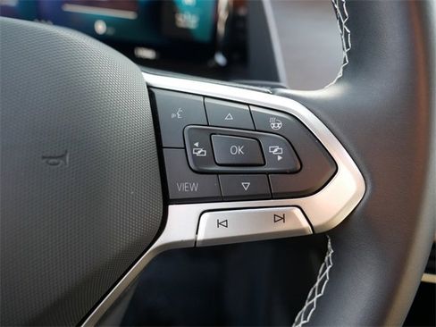 Certified 2024 Volkswagen Atlas Cross Sport SE image 25