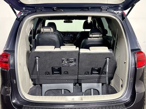 Used 2020 Kia Sedona EX FWD image 19