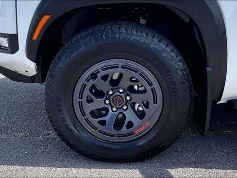 Certified 2025 Nissan Frontier PRO-4X AWD/4WD image 31