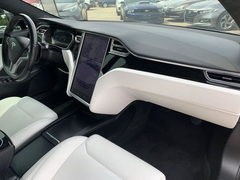 Used 2017 Tesla Model S 60 RWD image 17