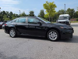 Used 2025 Toyota Camry LE FWD video 2