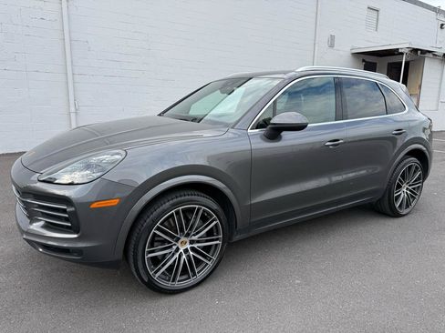 Used 2021 Porsche Cayenne S AWD/4WD image 9