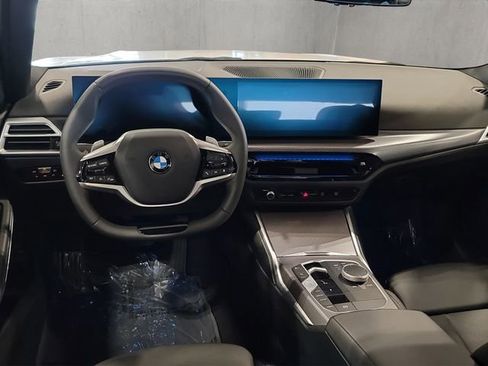 Used 2025 BMW 330i xDrive Sedan AWD/4WD image 17
