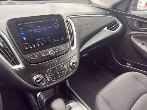 Used 2024 Chevrolet Malibu LT FWD image 21