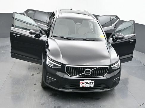 Used 2025 Volvo XC40 B5 Core AWD/4WD image 42