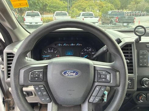Used 2021 Ford F250 XL w/ Power Equipment Group AWD/4WD image 6