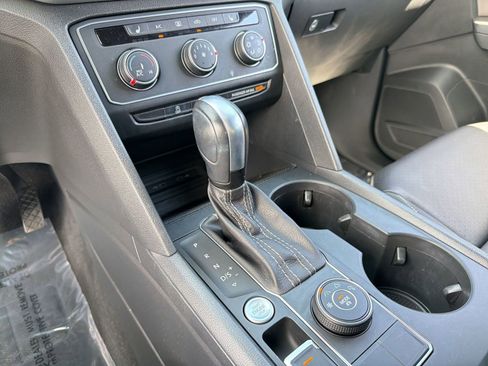 Certified 2023 Volkswagen Atlas Cross Sport SE image 17