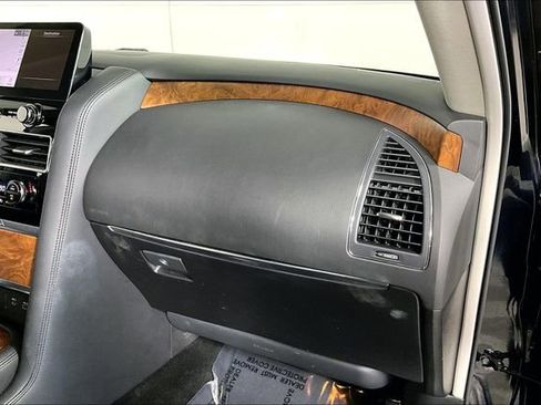 Used 2024 Nissan Armada SL w/ Captain's Chairs Package image 16