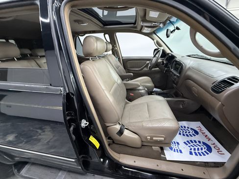 Used 2004 Toyota Sequoia Limited image 19