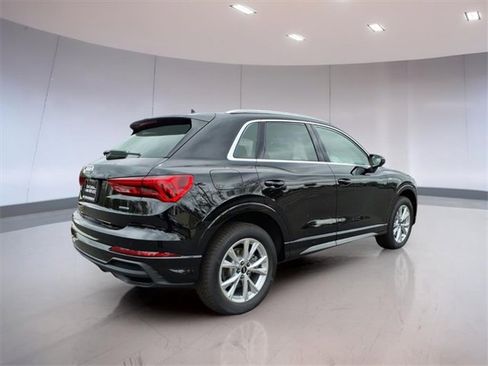 New 2025 Audi Q3 2.0T Premium image 2