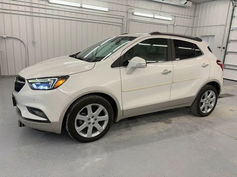 Used 2019 Buick Encore Essence w/ Experience Buick Package FWD image 14