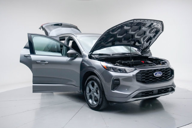 Used 2024 Ford Escape ST-Line w/ Tech Pack #1 AWD/4WD image 16