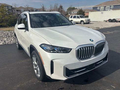 New 2026 BMW X5 sDrive40i image 8