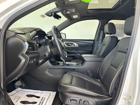 Used 2023 Chevrolet Traverse Premier w/ Redline Edition AWD/4WD image 9