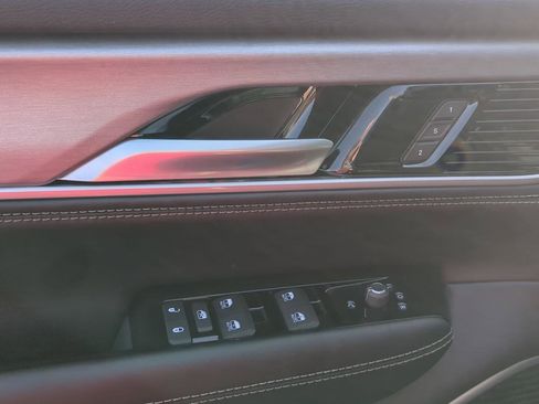 New 2026 Jeep Grand Wagoneer Limited AWD/4WD image 16