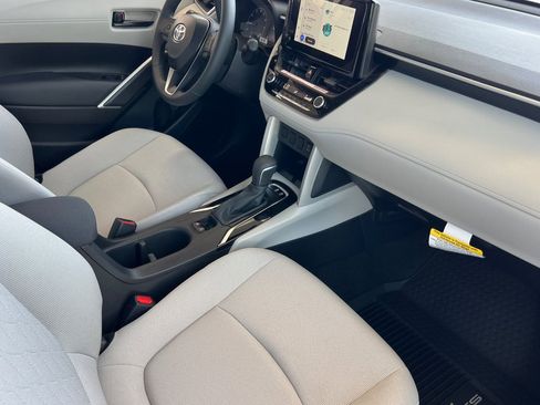 Certified 2025 Toyota Corolla Cross LE image 13
