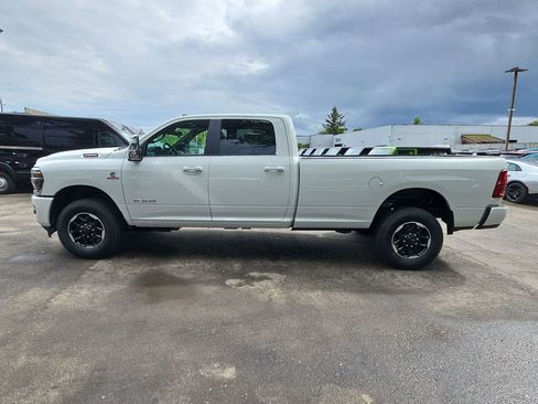 New 2026 RAM 2500 Laramie AWD/4WD image 4