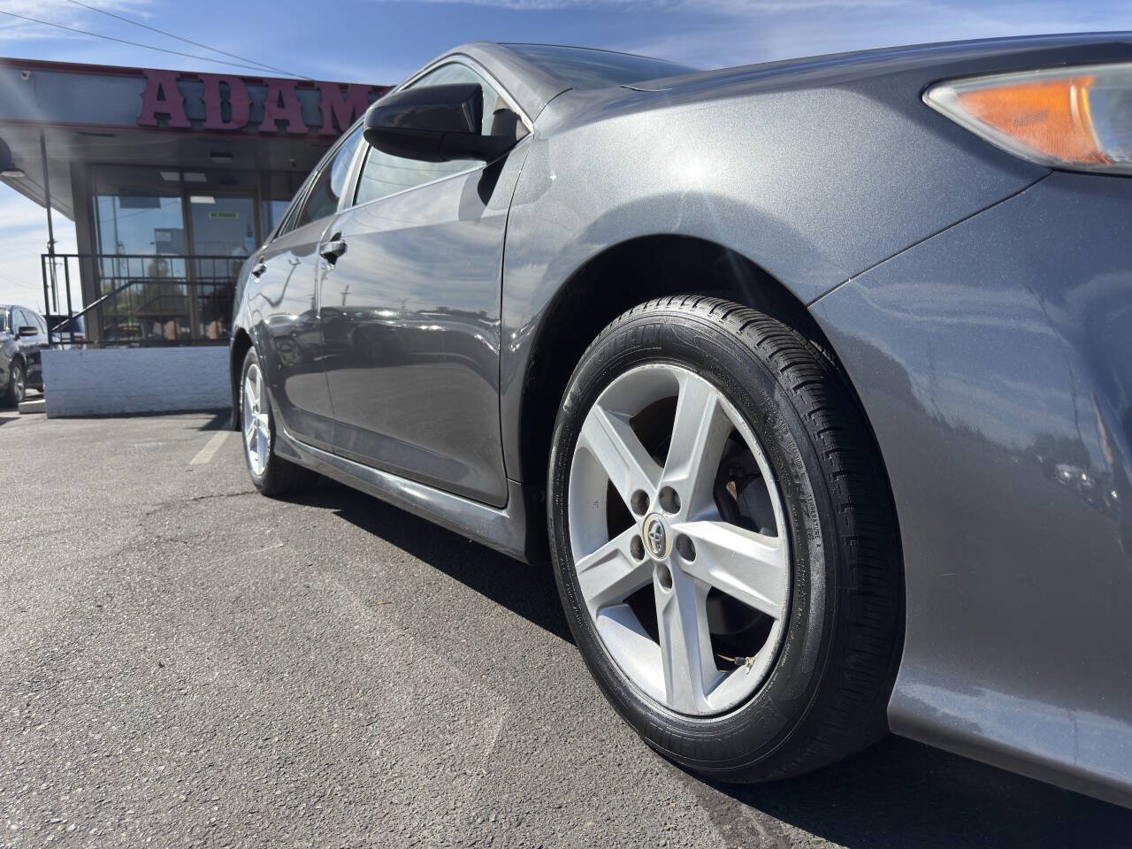 Used 2012 Toyota Camry SE FWD image 23