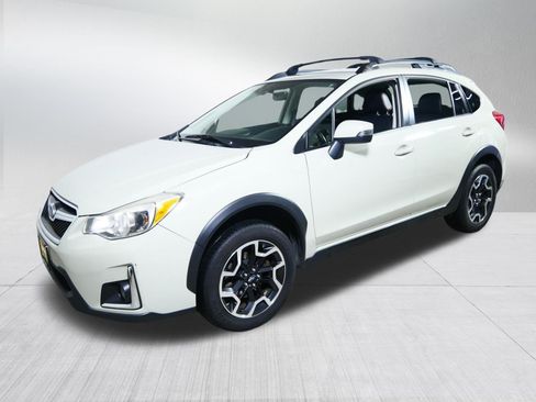 Used 2017 Subaru Crosstrek 2.0i Limited AWD/4WD image 3