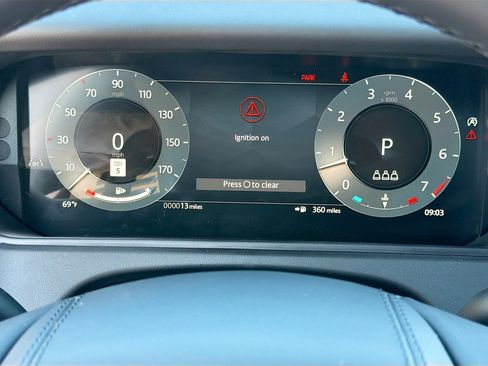 New 2026 Land Rover Range Rover Velar Dynamic SE image 41