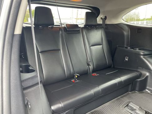 Used 2021 Toyota Highlander XLE AWD/4WD image 33