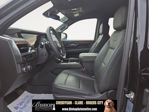 Used 2025 GMC Yukon Denali w/ LPO, Floor Liner Package AWD/4WD image 7