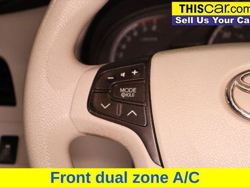 Used 2011 Toyota Sienna LE image 12