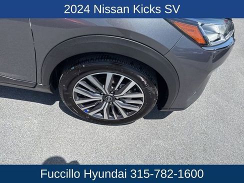 Used 2024 Nissan Kicks SV image 10