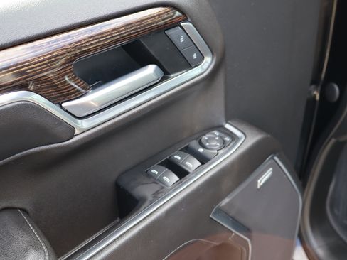 Used 2022 GMC Sierra 1500 Elevation w/ Elevation Premium Package AWD/4WD image 19