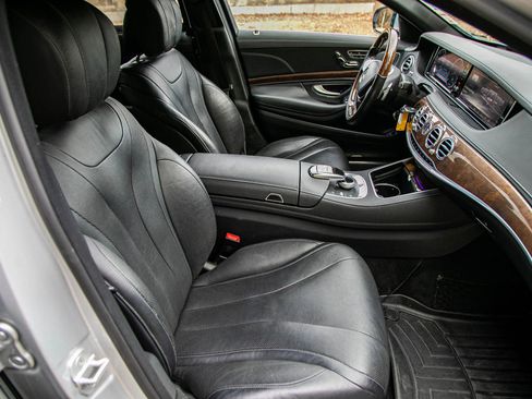Used 2015 Mercedes-Benz S 550 Sedan image 25