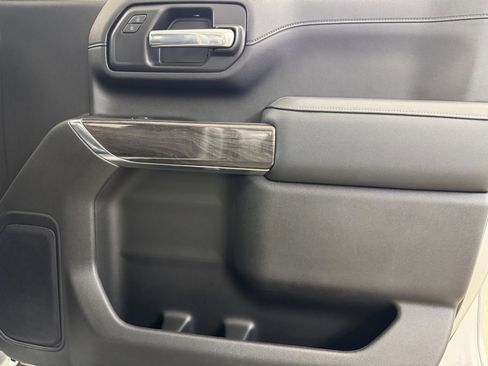 Used 2023 Chevrolet Silverado 2500 LTZ w/ LTZ Convenience Package image 29