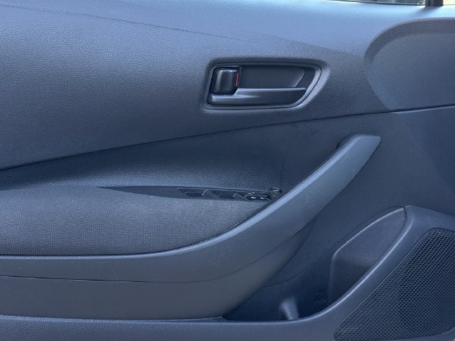 Used 2025 Toyota Corolla LE FWD image 23
