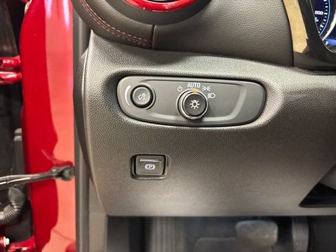 Used 2022 Chevrolet Blazer RS w/ Enhanced Convenience Package FWD image 34