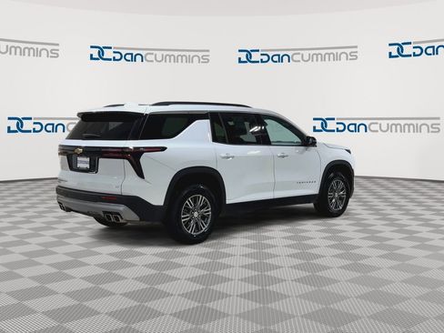 Used 2024 Chevrolet Traverse LT AWD/4WD image 8
