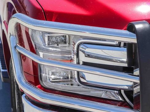 Used 2019 Ford F150 Lariat w/ Equipment Group 502A Luxury AWD/4WD image 11